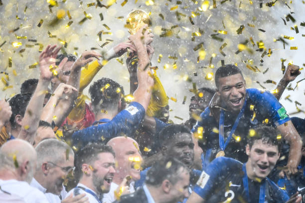 而我们期待 而我们期待